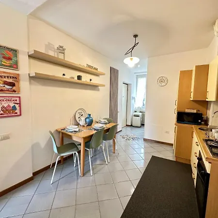 Near Airport - Loft Universita 4 Posti Letto Lägenhet