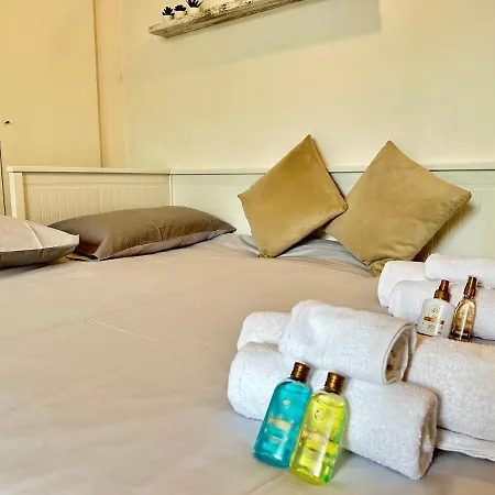 Appartamento Near Airport - Loft Universita 4 Posti Letto *