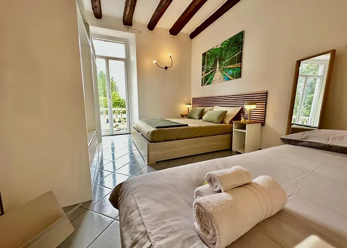 Апартаменты Near Airport - Loft Universita 4 Posti Letto *